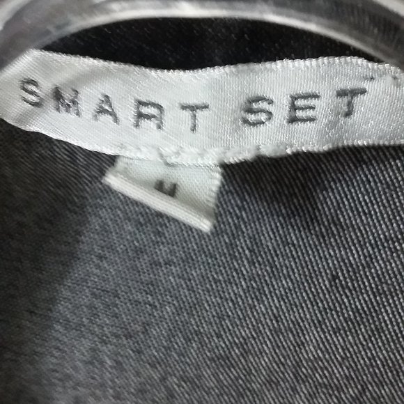 Smart Set- Blue jean jacket with buttons - Picture 5 of 5